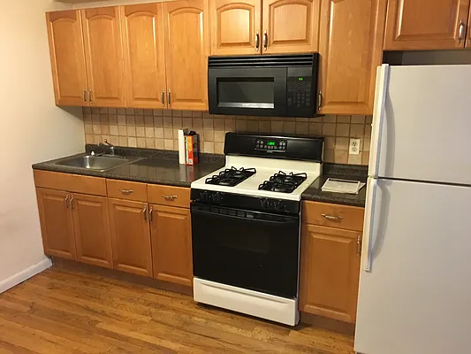 Rented by Sterling Realty Solution Inc | media 6