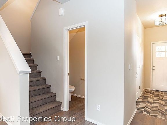 4th image of 2368 NE Keats Dr #6705389
