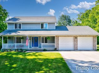 1560 Black Hills South Dr, Kent City, MI