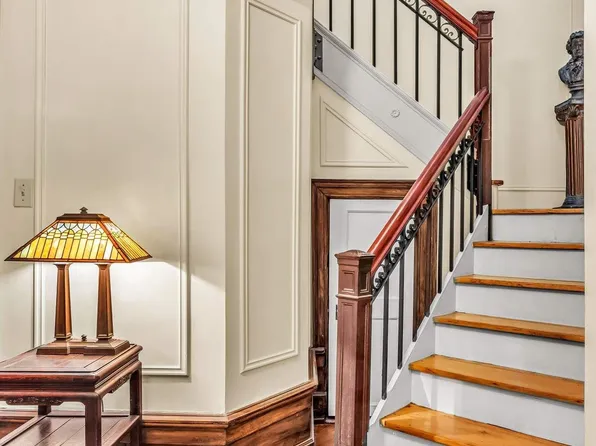 800 Riverside Drive image 8 of 16