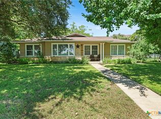 133 Club Dr, Luling, TX 78648
