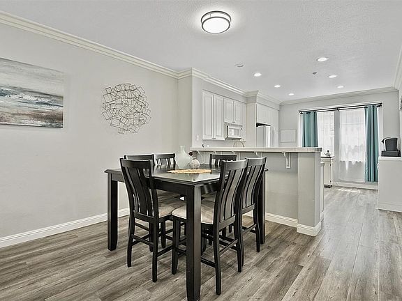5th image of 465 Casselino Dr