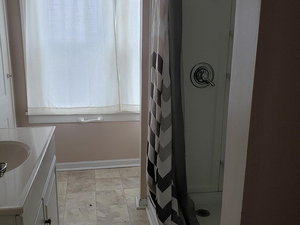 1st image of 106 Nelson Ave