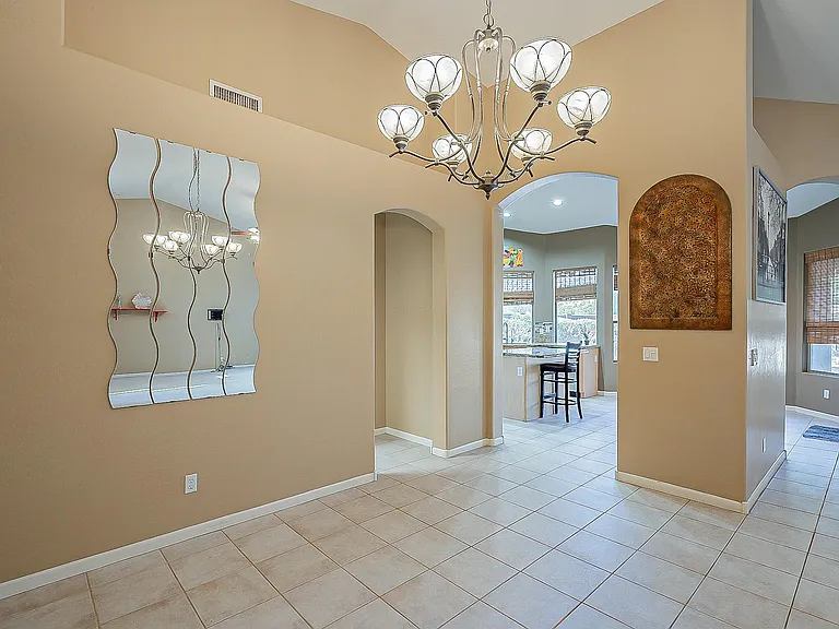 4926 E Duane Ln — Photo 6