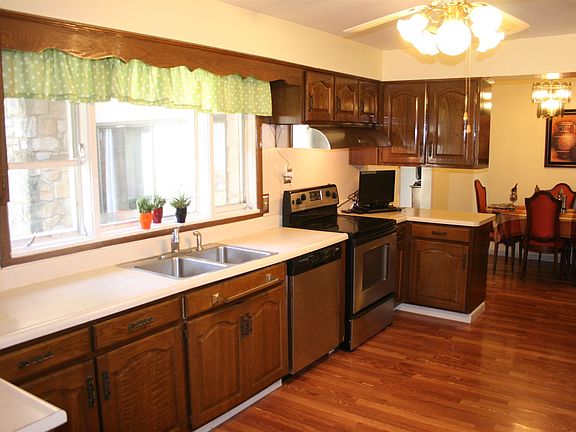 5th image of 4020 Daner Dr