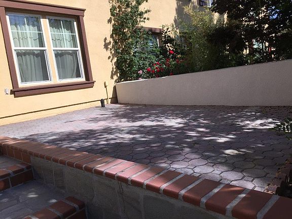 3rd image of 4256 Voltaire St