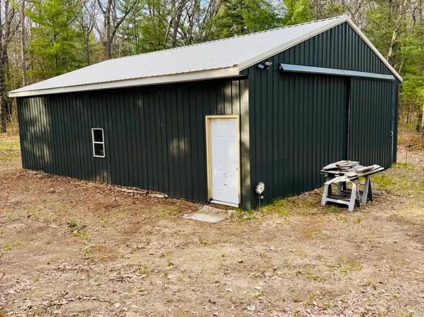 1661 N Centerline Rd, White Cloud, MI 49349