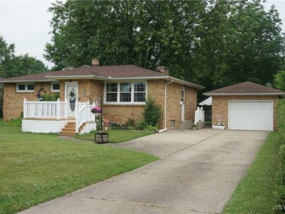 230 N Harvest St, Williamsville, NY, 14221