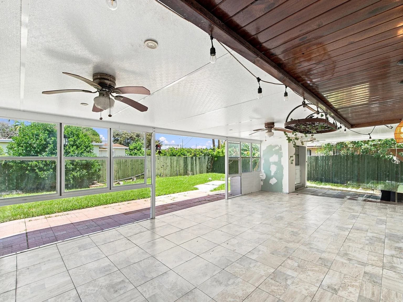 3 bed, 1.5 bath, 966 sqft, $3,100 — Photo 4