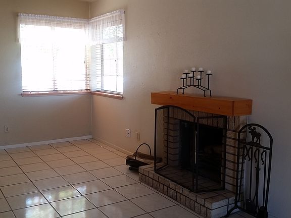 3rd image of 329 Bunchberry Ct