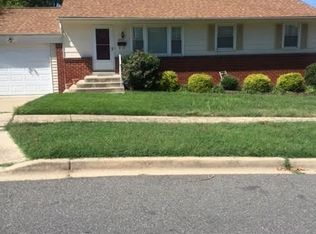 6702 Lamont Dr, Lanham, MD 20706