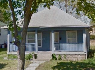 921 3rd St, Boonville, MO 65233