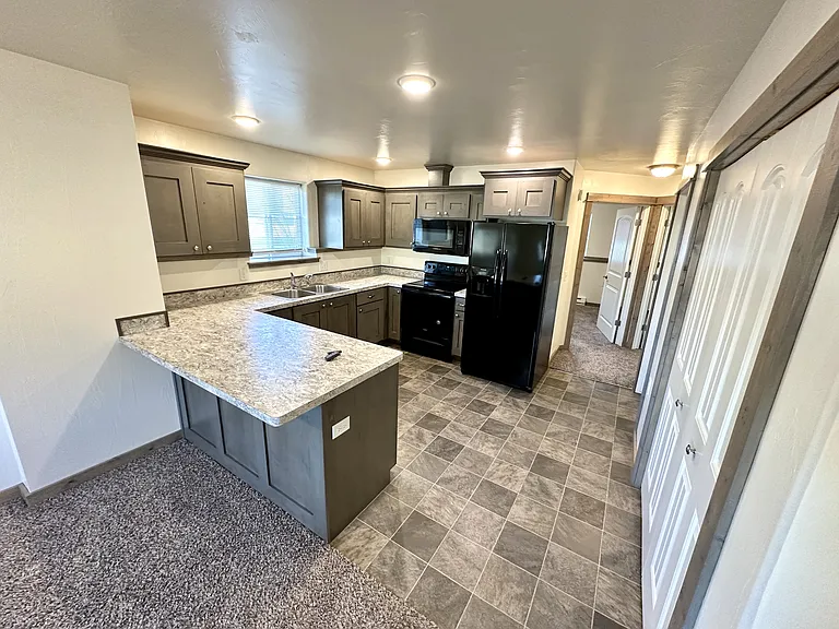 1220 Linden St #2 — Photo 1