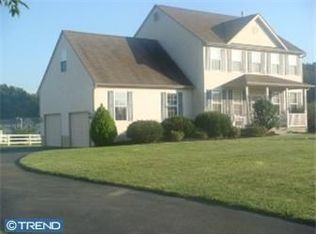 65 Lake Narraticon Dr, Woolwich Township, NJ 08085