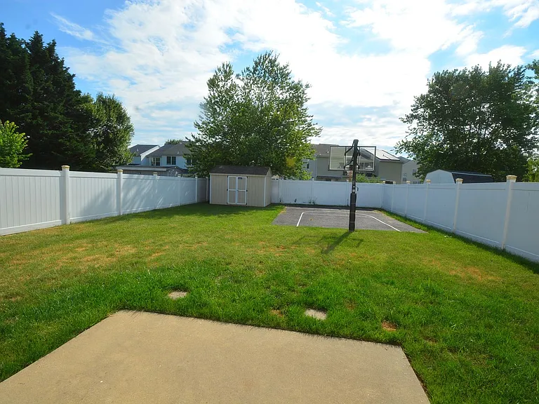107 Redden Ln — Photo 13