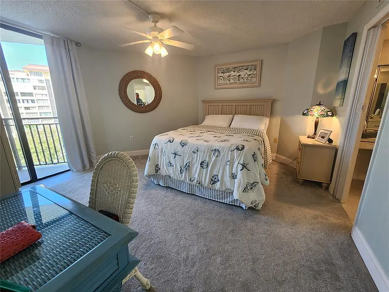 690 Island Way #708 — Photo 23