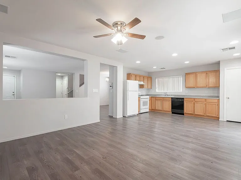 5531 Doubleday St — Photo 12