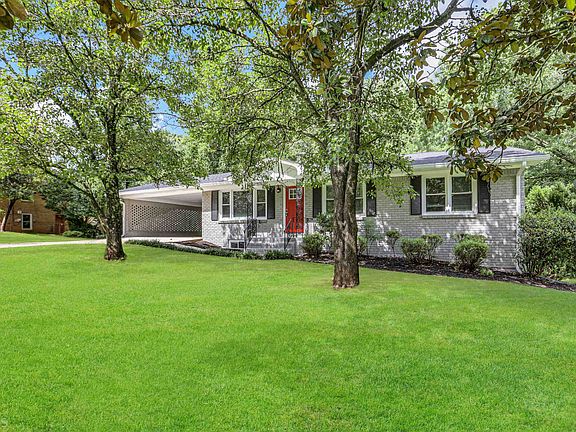 3rd image of 3126 Holbrook Dr SW