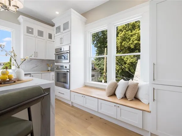 41 School St #2, Newport, RI 02840