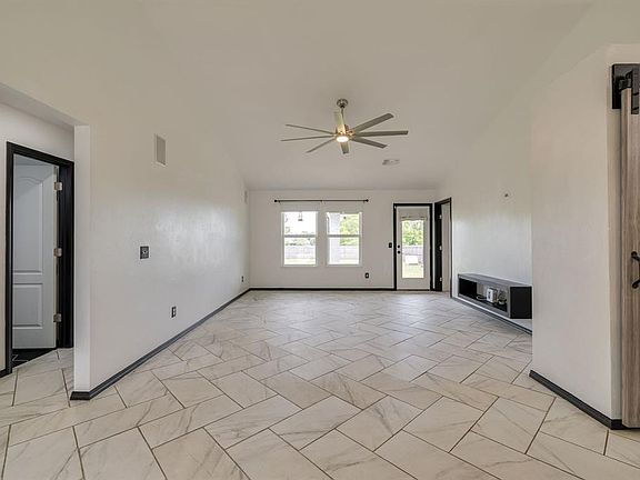 4th image of 12009 NW 136th Ter