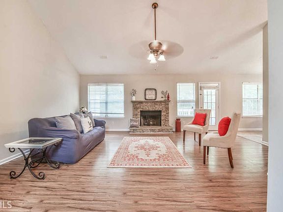 3rd image of 2051 Boone Pl
