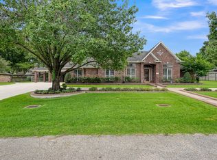 9832 W Shore Dr, Willis, TX 77318