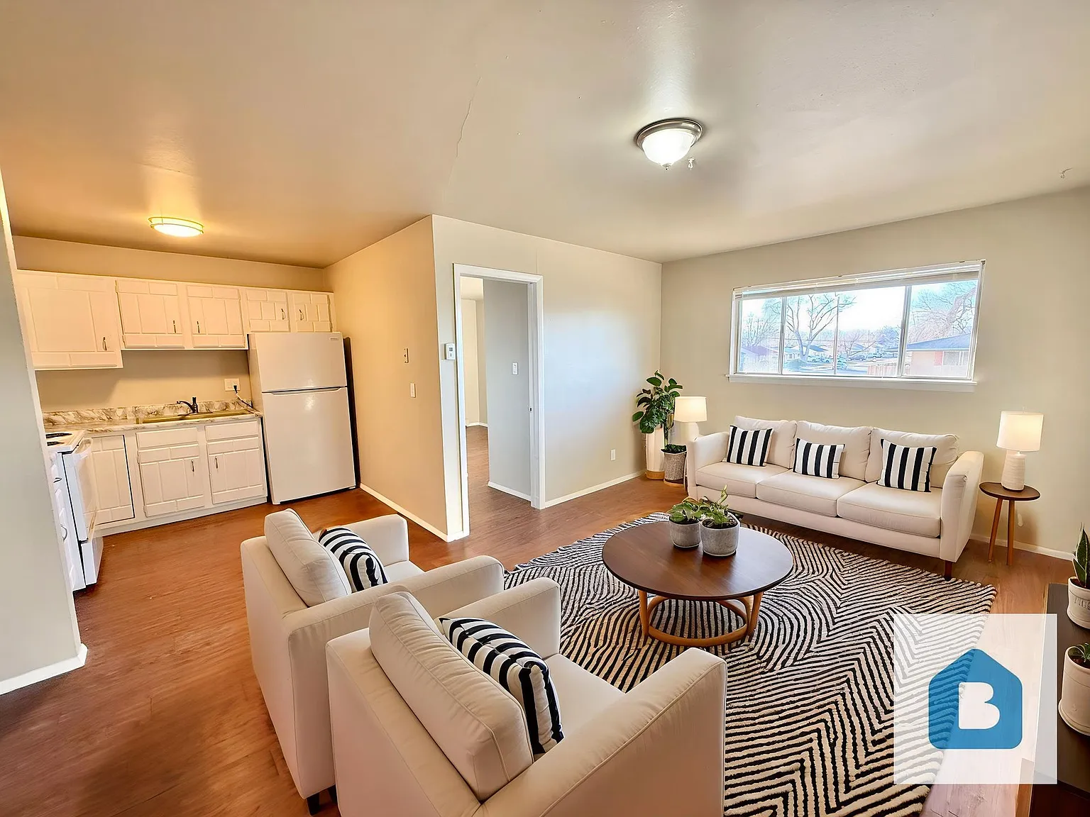 1660 Moore Ave. — Photo 2