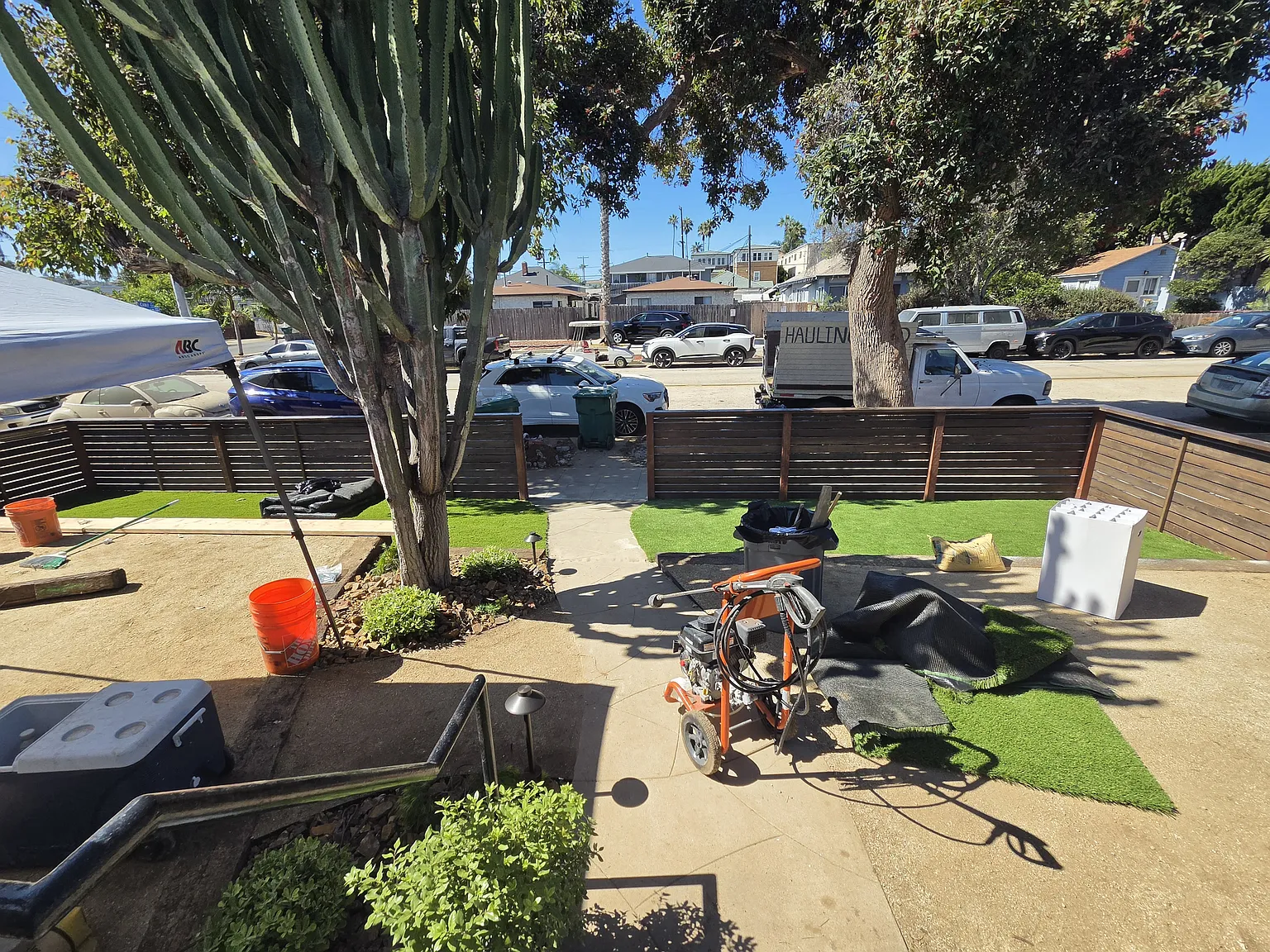 3 bed, 1200 sqft, $5,975 — Photo 4