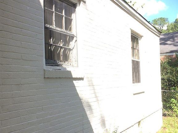 3rd image of 506 S Audubon Ave