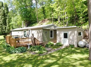 2632 Northern Pike Ln, Lansing, IA 52151