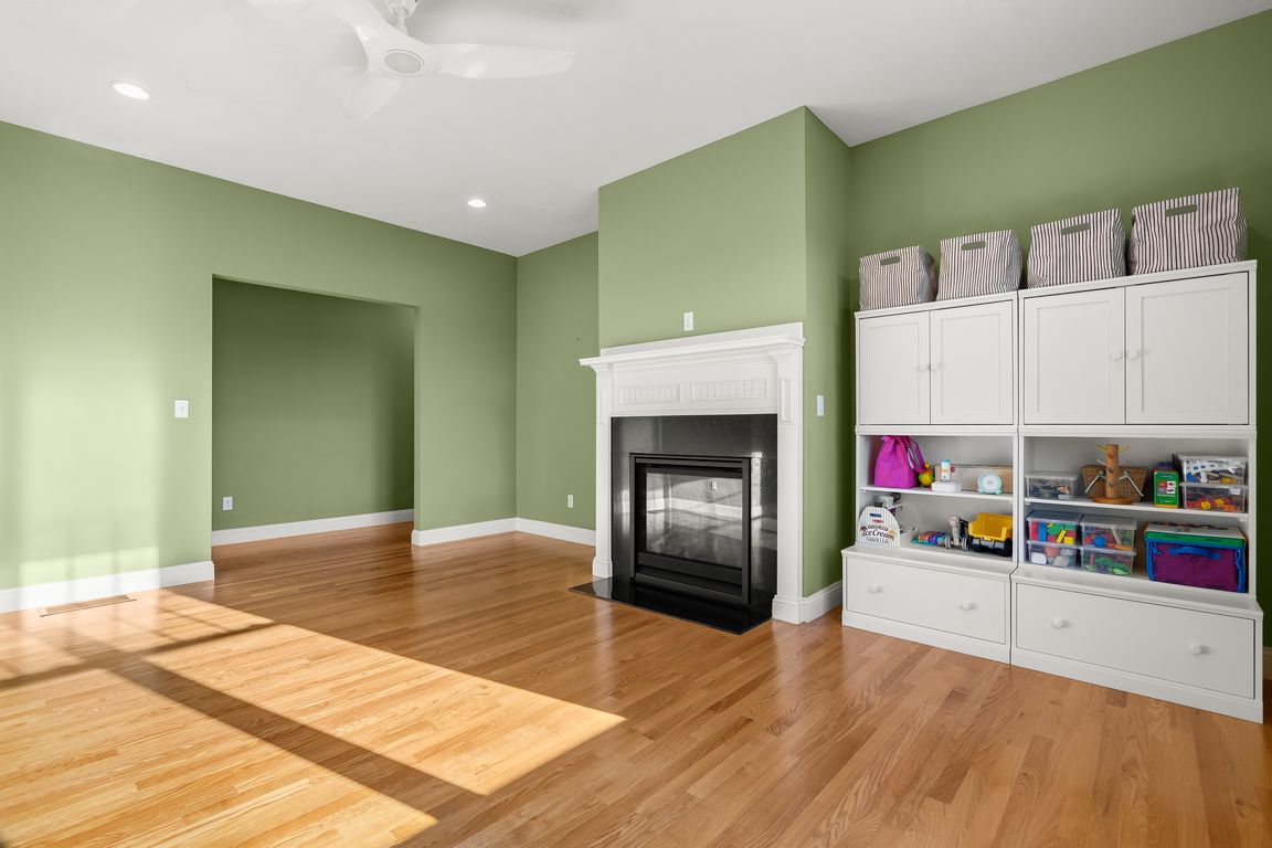 next background image