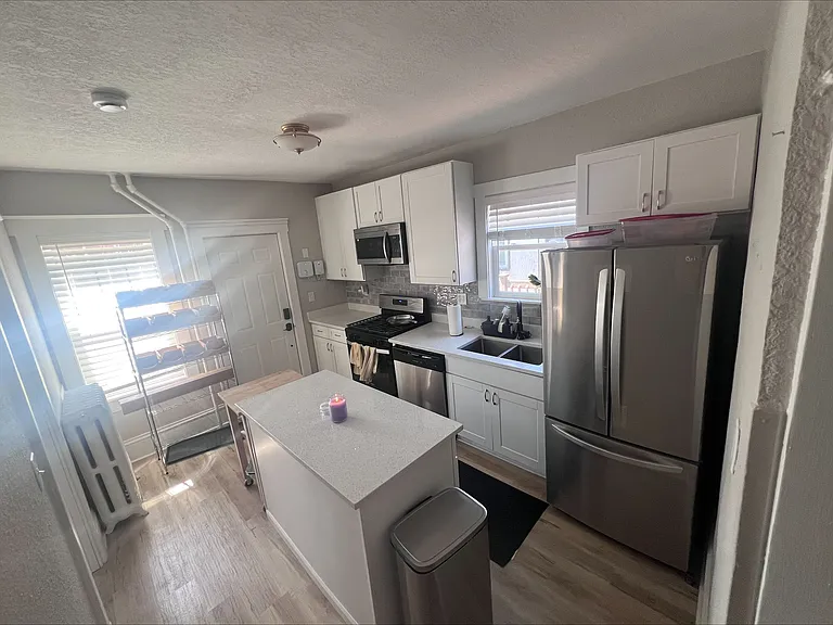 Sherburne Ave — Photo 3
