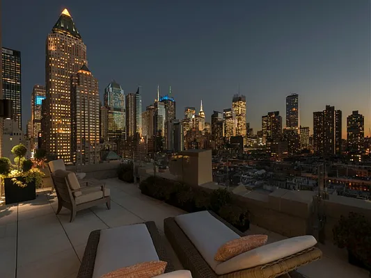 Sold by Sotheby's International Realty | media 19