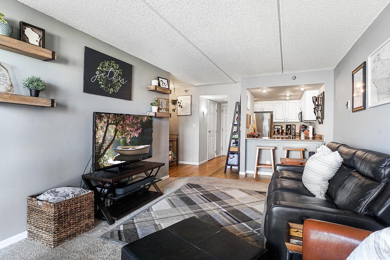 270 East Highland AVENUE UNIT 642, Milwaukee, WI 53202 Zillow