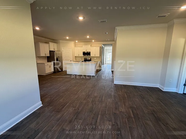14930 Dayton Cir — Photo 16