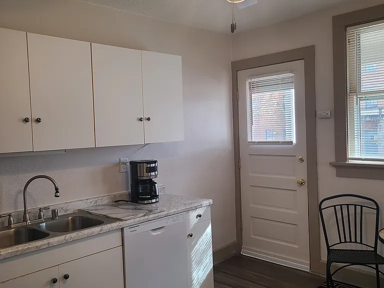 647 S Main St #2 — Photo 4