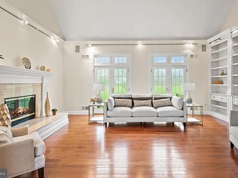 12 Windermere Way — Photo 14