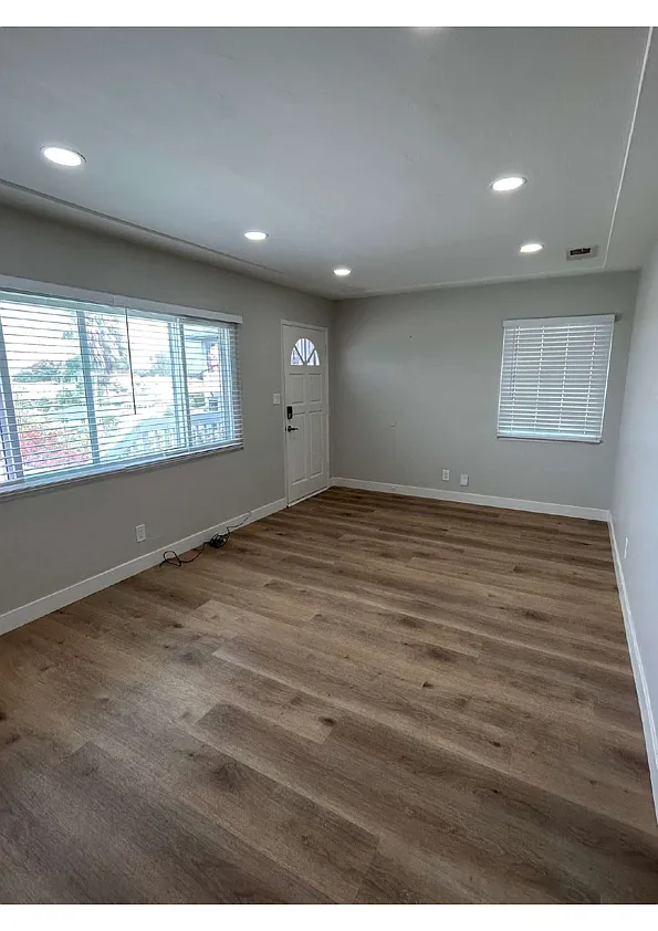 Building Photo - 2316 Chatsworth Blvd #2316