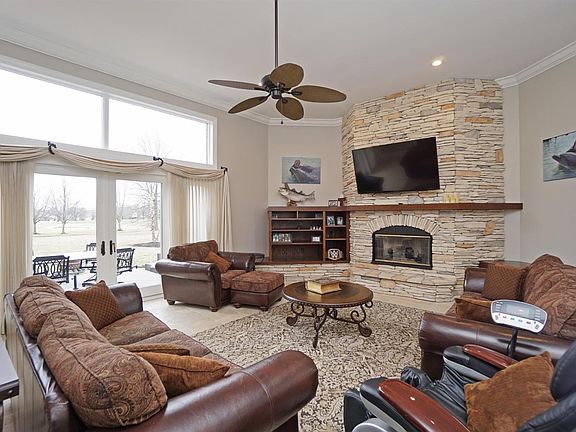 2nd image of 7404 Shaker Run Ln