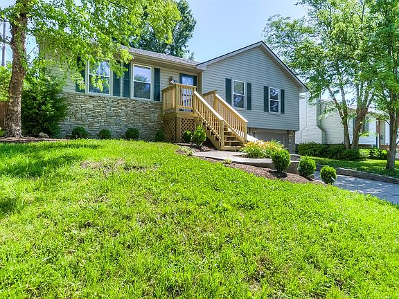 3rd image of 3893 Forest Green Dr