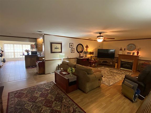 4th image of 536 County Road 2430