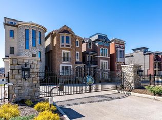 2419 Riverside Dr, Cincinnati, OH 45202