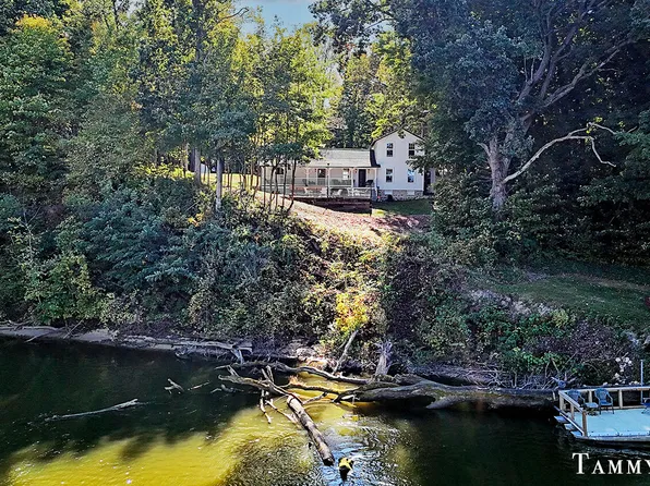 3148 Manlius Rd, Fennville, MI 49408