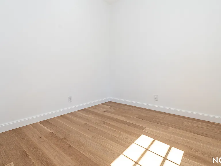 166 Eckford St #4 — Photo 14
