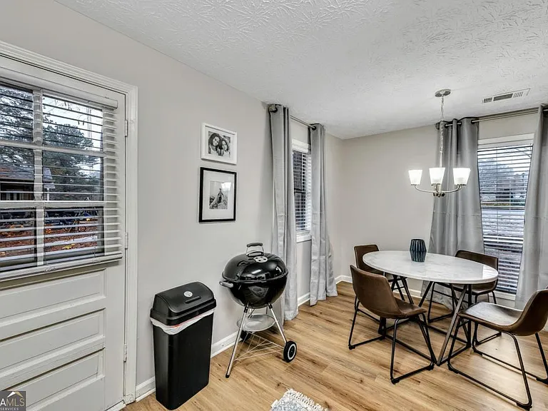 160 Booth Rd SW #B — Photo 13