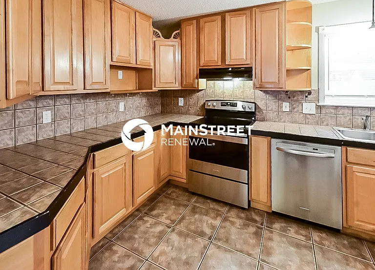 3087 Newmarket Dr — Photo 5