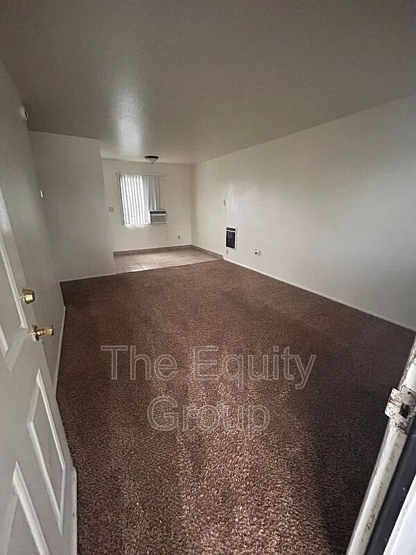 1 bed, 1.0 bath, $950 — Photo 3