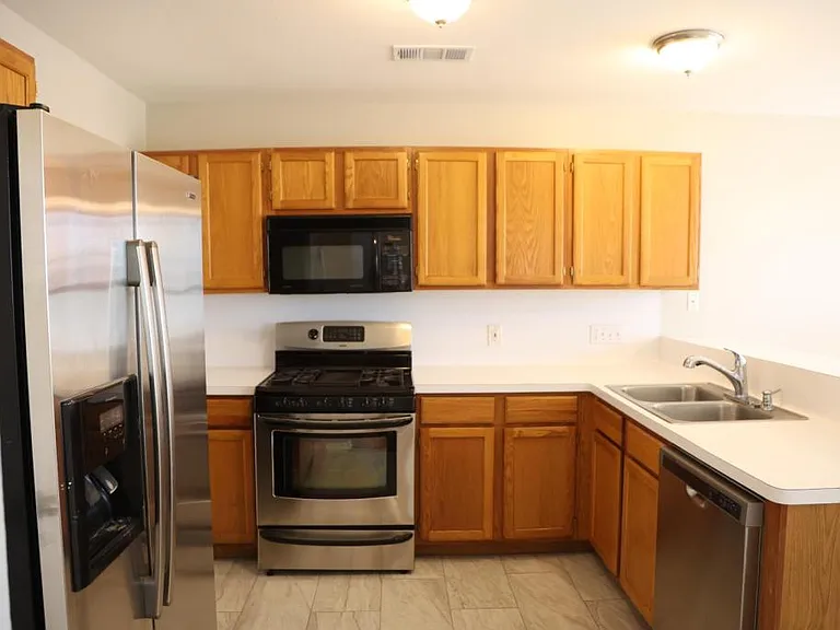 3419 Lakeland Gardens Dr — Photo 5