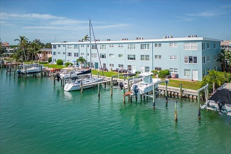 2 bed, 2.0 bath, 1095 sqft, $2,300 — Photo 4
