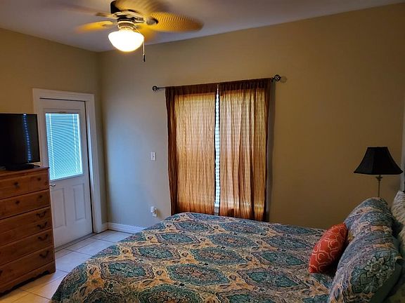 2nd image of 104 E Palm S